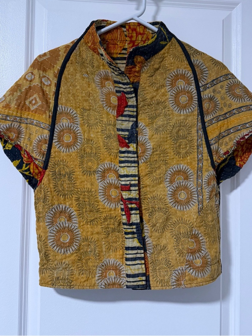 Unique Vintage Kantha Short-Sleeve Floral Patchwork Blouse - Picture 8 of 8